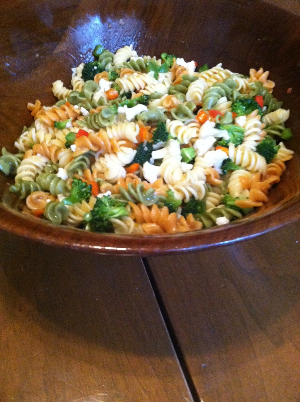 How To Make A Simple, Healthy Rotini Salad With Italian Dressing | Trusper