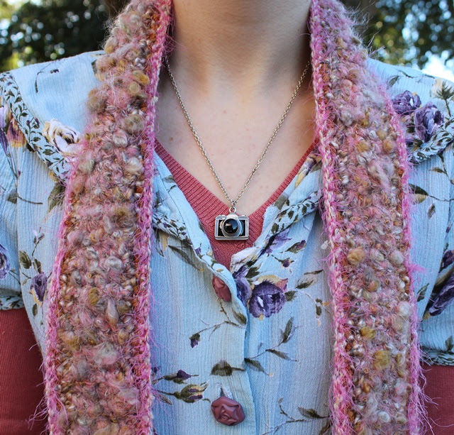 Vintage Mint & Purple Floral Dress, Kitty Cat Purse, & Pink Knobbly Knit Scarf - OOTD 1/4/2014