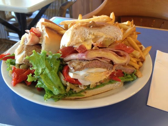 Chivito canadiense. - Picture of La Pasiva, Punta del Este ...