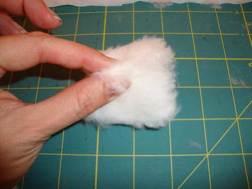 makin' a makeshift pompom