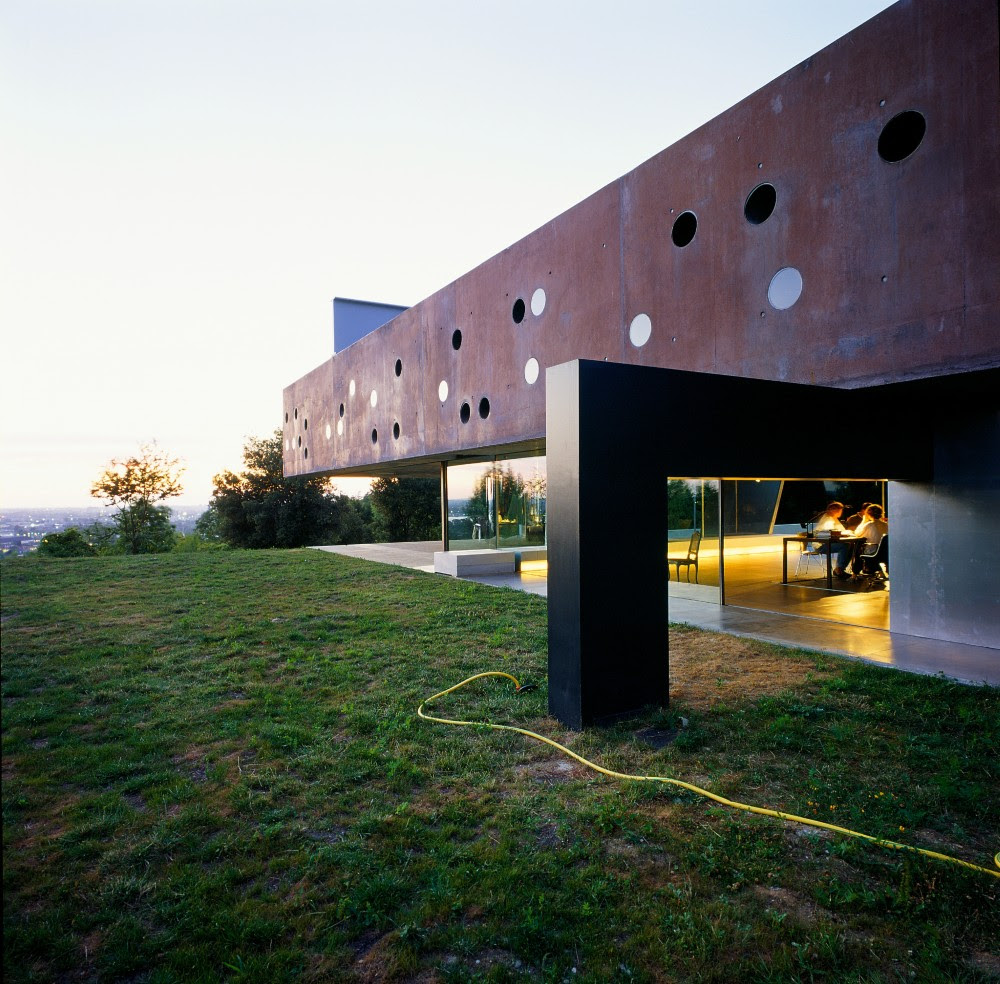 ARCH1201 - Saskia de Haan: Maison Bordeaux - Rem Koolhaas