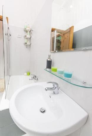 promo hotel Rome lolART - Termini Station - San Lorenzo