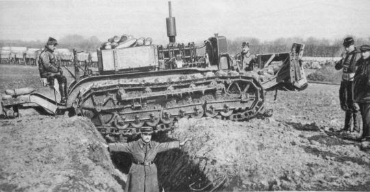 Caterpillar_experiment_21_Fevrier_1916
