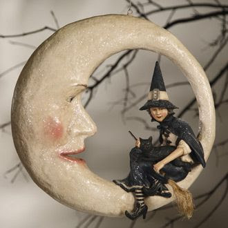 vintage Halloween decorations, vintage Halloween, vintage blog, 1950s Halloween, Halloween decor, Halloween decorations, 1940s Halloween, antique Halloween decorations, Halloween trends, vintage Halloween costumes, retro Halloween, Halloween pin-up girl