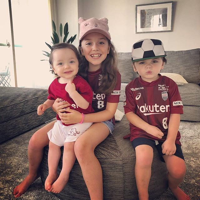 画像 ｊ初ゴールを決めたイニエスタ 息子たち可愛すぎるwwww サッカーまとめアンテナ サッカーラボアンテナ