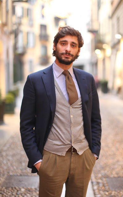 Andrea – barba por aparar gravata por ajeitar (príncipe perfeito)