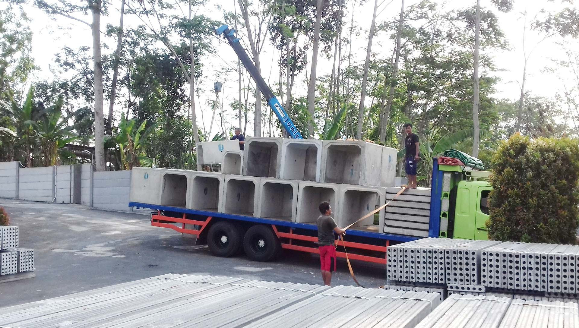 Pagar Beton dan UDitch Jawa Tengah