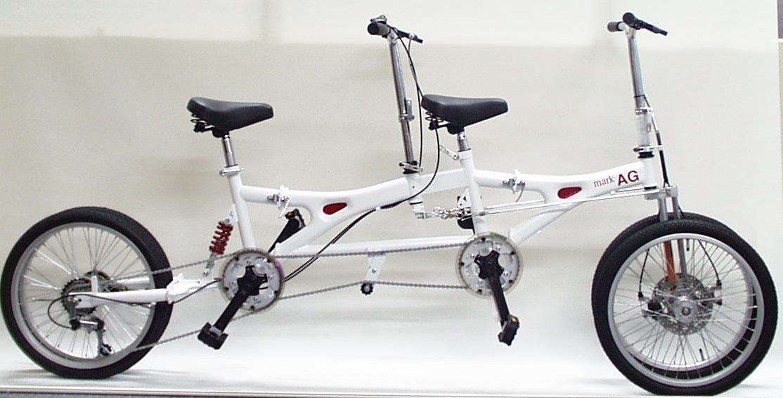４輪のタンデム自転車