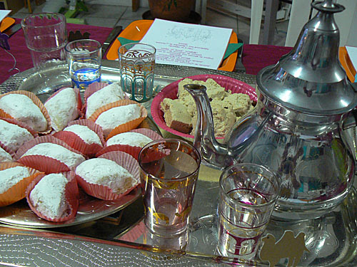 thé et gâteaux.jpg