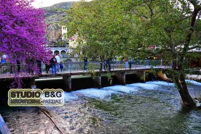 Ο ναός που θεωρείται από τους ωραιότερους της χώρας. Είναι χτισμένος πάνω σε σπηλιά και κάτω από τα θεμέλια του τρέχουν νερά από πηγές!