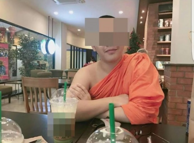 อายข้าพเจ้ามั้ย!! พระชีวิตดี๊ดี ข้าพเจ้าใช้แต่ของแบรนด์เนม-เช็คอินร้านสตาร์บัค