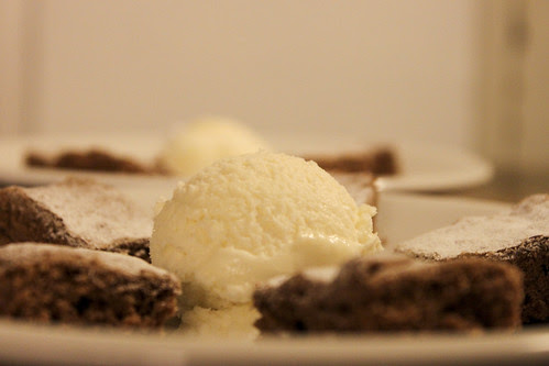 Renates Marronibrownies mit Honigglace