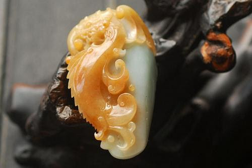 双色翡翠是怎么形成的