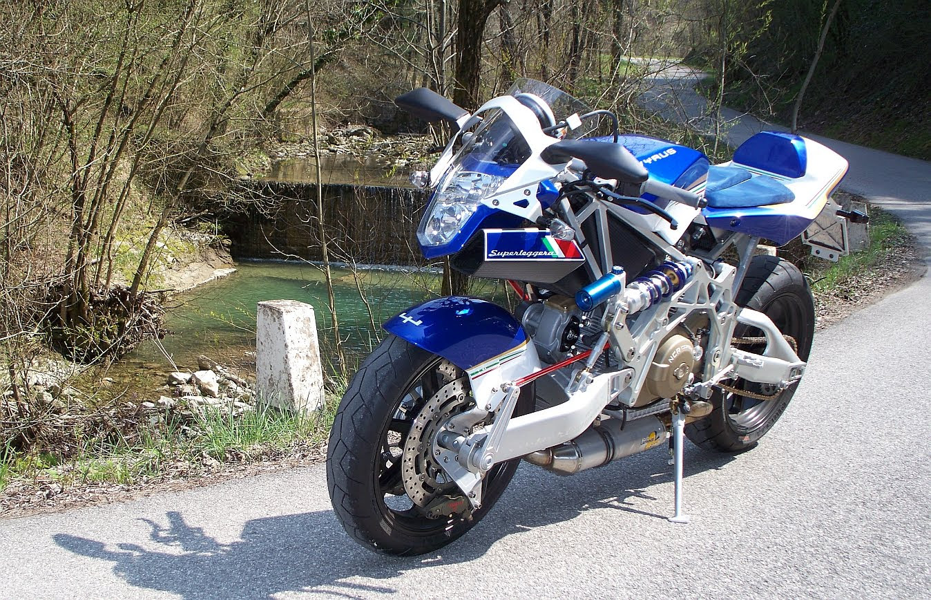 Reader Ride. The Vyr