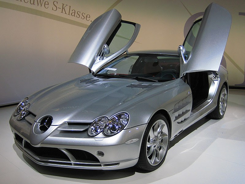 http://upload.wikimedia.org/wikipedia/commons/thumb/d/d0/Mercedes-Benz_SLR_McLaren_2_cropped.jpg/799px-Mercedes-Benz_SLR_McLaren_2_cropped.jpg