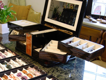 Aravia 856 メガネショーケース