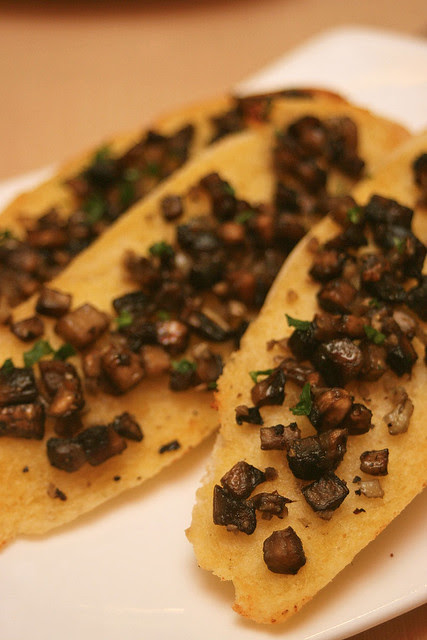 Bruschetta with Mushrooms