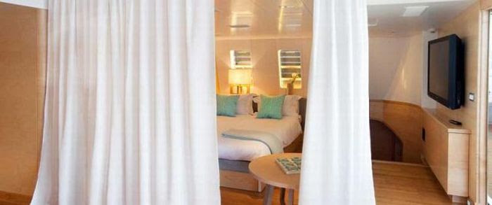 Beautiful Catamaran (25 pics)