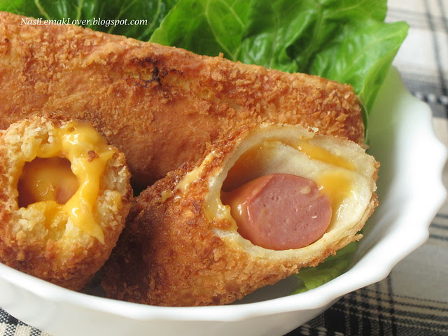 Cheese and sausage bread rolls