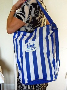 ... Beach Bag â Large - Blue Stripe â Waterproof â Zip top - Brand