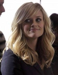 reese, side bangs and med hair. Love the style ...do I finally need to just do it and get side bangs?     Here