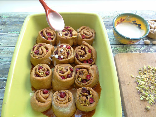pumpkin pistachio cranberry sweet rolls // cinnamon cream cheese icing