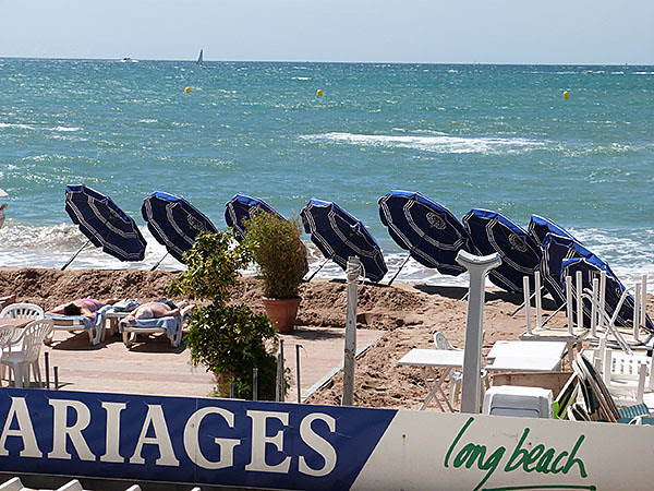 plage et parasol