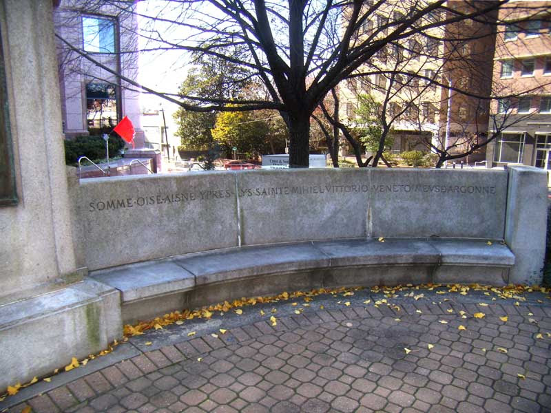 PB181258-Pershing-Point-Monument-Right