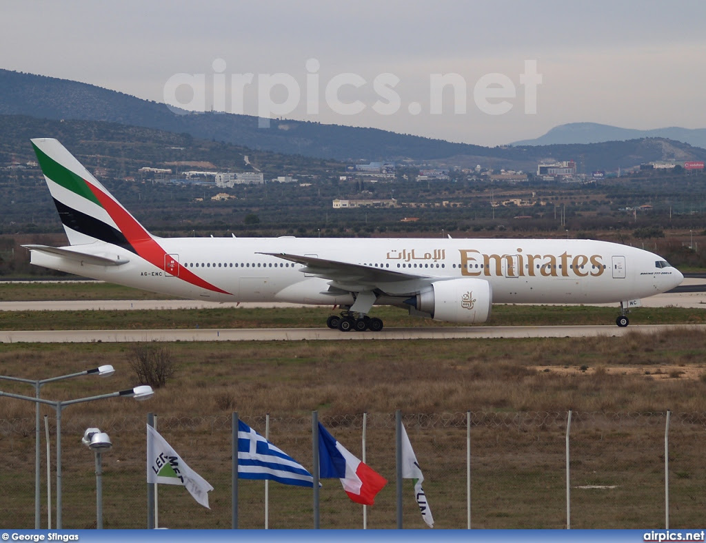 Description Emirates Boeing 777-200LR PER Koch-1.jpg ...
