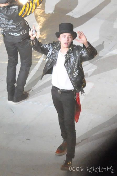 G-Dragon and T.O.P at Stay G Gmarket Concert