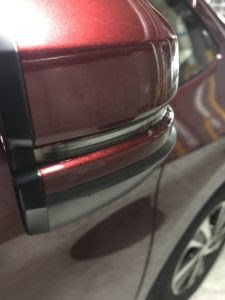 車 フリード のサイドミラーをこすった 当て傷は修理 交換