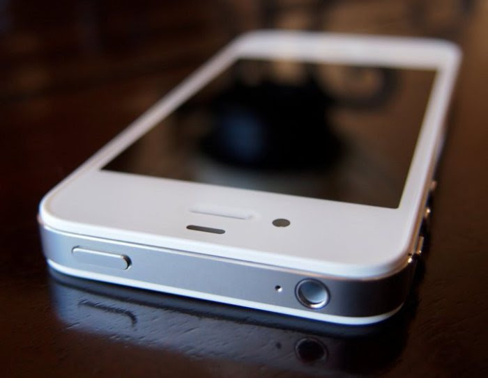 Read iPhone 4s iOS 9.2 reviews to find out if you should upgrade.