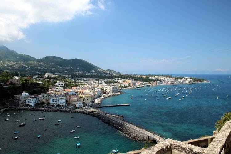idee per weekend romantici a ischia paesaggio mare