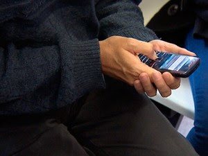 Homem diz que sofreu ameaças por e-mail e por celular (Foto: Reprodução/RBS TV)