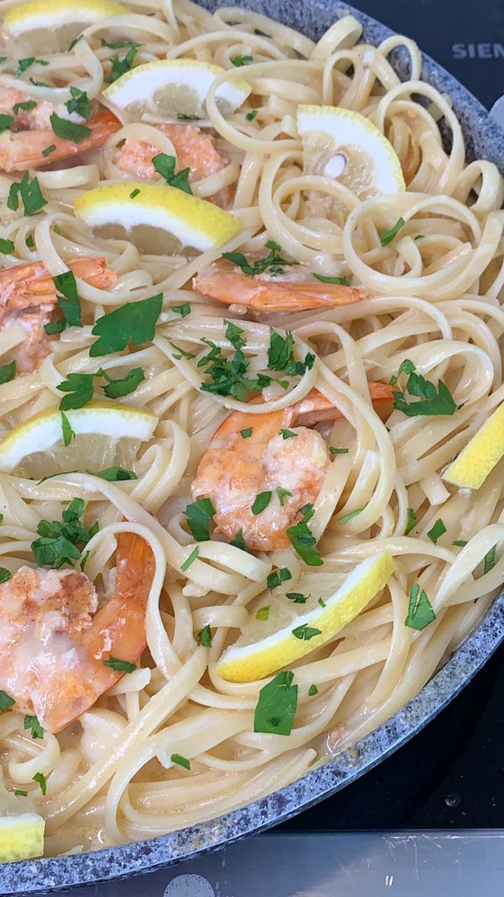 Creamy Lemon Shrimp Linguine – Rock In Pots