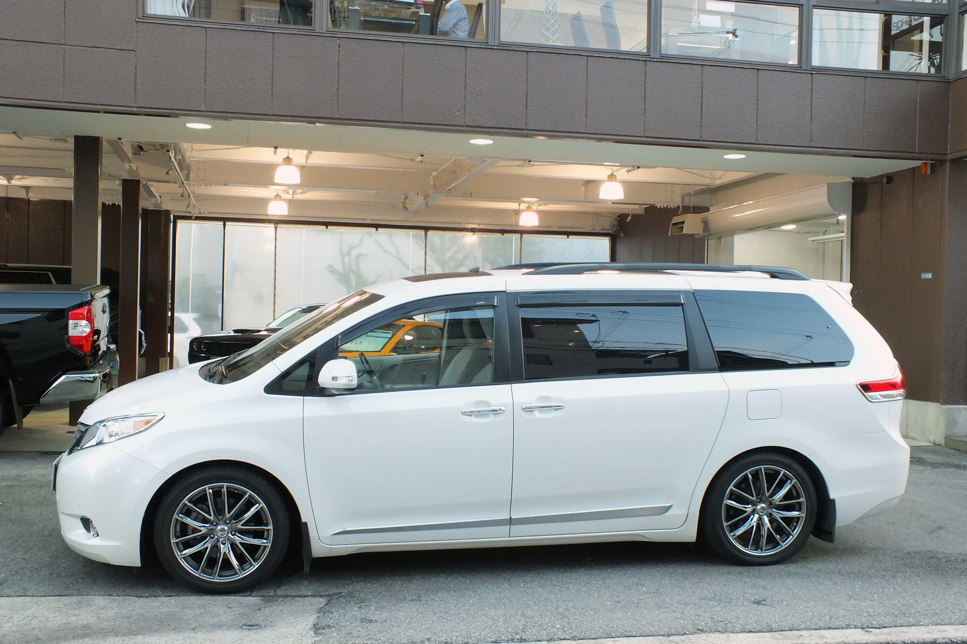 アメ車 逆輸入車 専門店 神戸ノースパインツリー Mobile