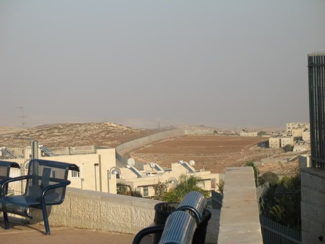 Pisgat Zeev, Walled In 5