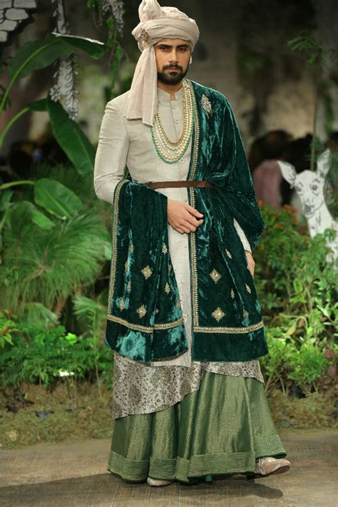 This guide covers men's wedding attire, including what to wear to a wedding according to dress code, venue, and season. Top 5 Men's fashion trends from India couture week 2017