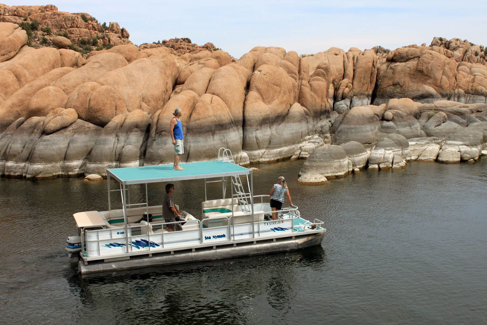 Add an upper deck to your pontoon Pontoon &amp; Deck Boat ...