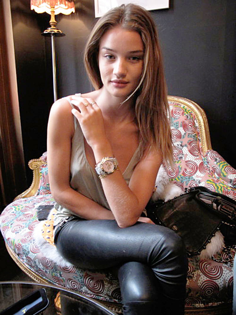 Fashion Model Rosie Huntington-Whiteley, Fashion editorials, Style inspiration, Fashion photography, Long hair