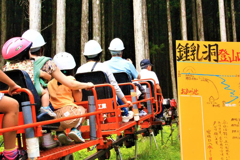日本の遊園地にはない 奈良県天川村の新感覚トロッコ列車で木こりデビュー 奈良県 トラベルjp 旅行ガイド