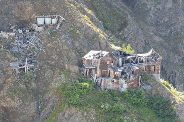 Wrangell Mountain Air Kennicott