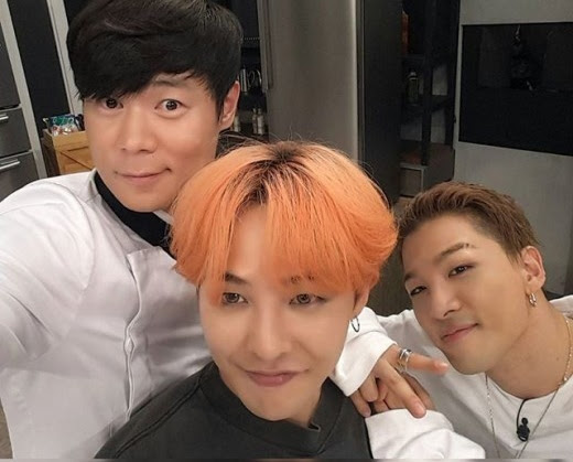 写真 G Dragon Sol 冷蔵庫をお願い 収録現場でシェフたちと記念ショット 1 3 韓流スターズ