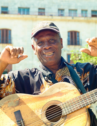 Músico callejero by escael
