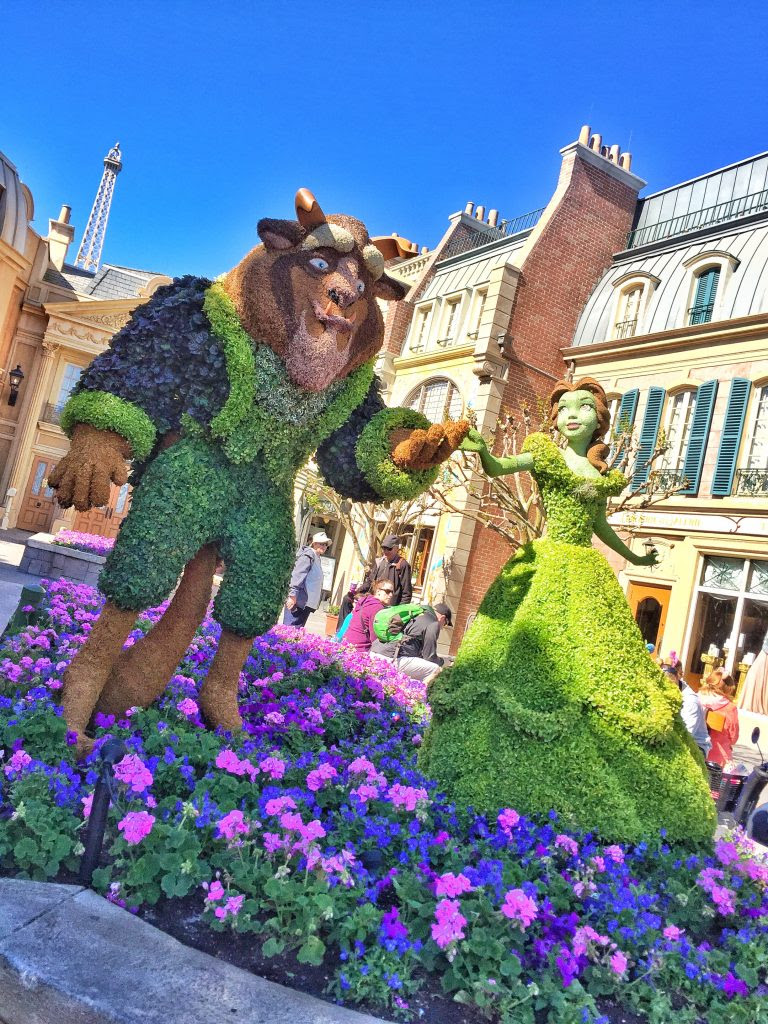 10 Disney Character Living Sculpture Topiaries