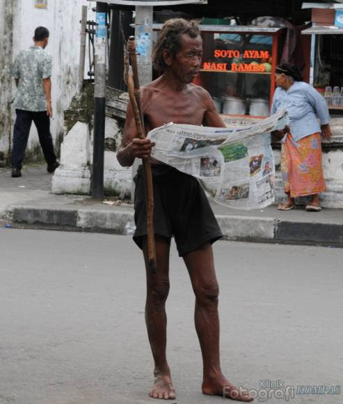 http://shakitjiwa.files.wordpress.com/2010/03/orang_gila.jpg