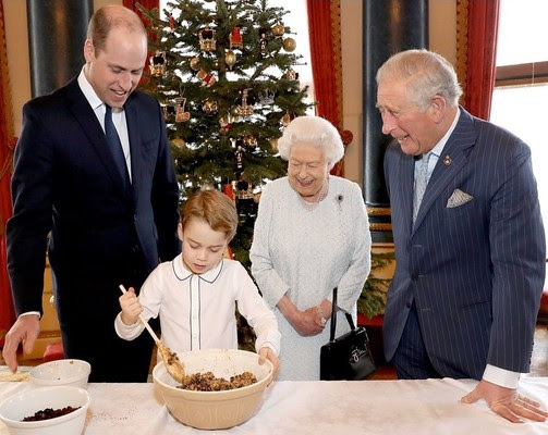 Princ Uilyam Princ Dzhordzh Elizaveta Ii I Princ Charlz Love Radio Foto
