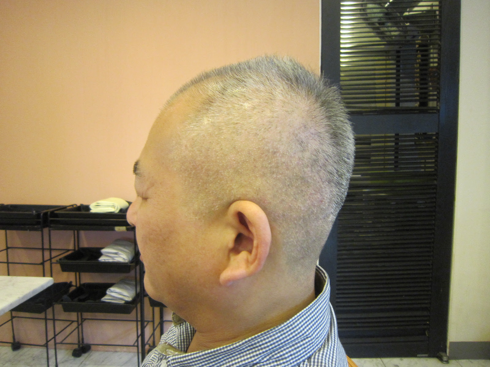 ５０代メンズヘア 坊主です 50代60代のご婦人の髪型を素敵にする美容師樽川和明