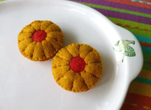 Felt play food - Jam biscuits