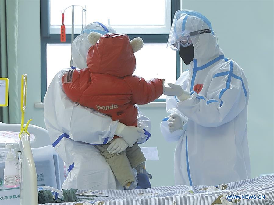Covid 19 Un Bebe De 14 Mois Infecte Par Le Nouveau Coronavirus Sort De L Hopital Au Hubei French News Cn